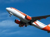 easyJet Launches Apple Pay Integration: Book & Pay For Flights in CHF With a Digital Fingerprint